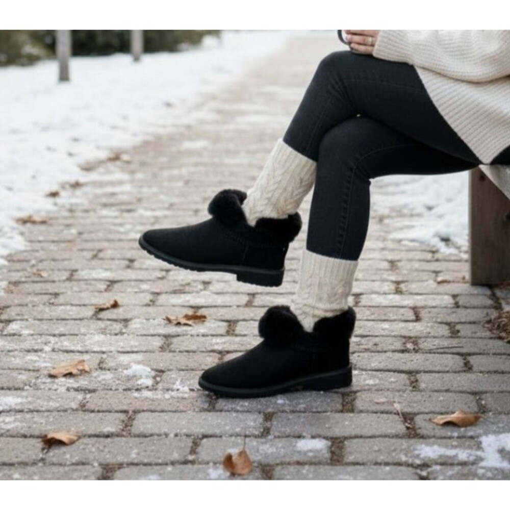 UGG McKay Black Suede Sheepskin Ankle Boots Wm Sz 7.5 Cozy Minimalist Cabincore
